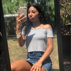 Meet your Posher, Janeia